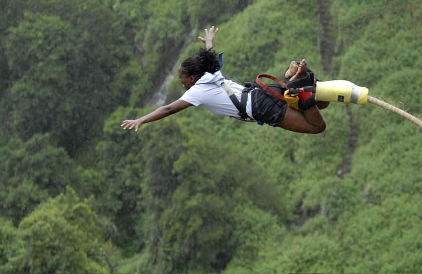 Bunge jumping safari on Victoria falls. 