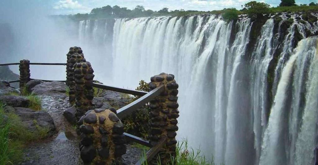 Victoria Falls guided tour in Zimbabwe