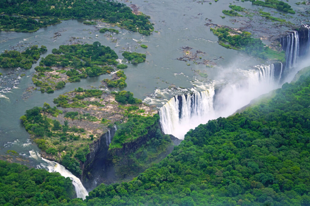 12 days Victoria falls and Zanzibar beach holiday